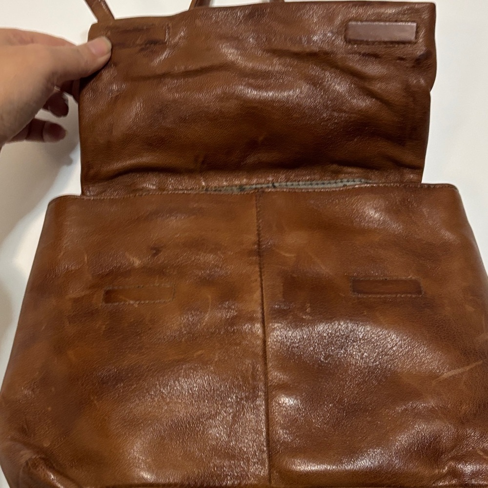 MJUS Women's Distressed Brown Leather Crossbody Bag with Adjustable Strap - Picture 10 of 16